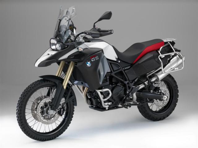 2015-BMW-F800GS-2
